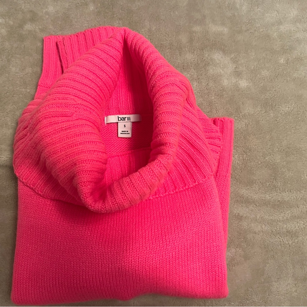 Hot neon pink turtleneck Bar iii cropped sweater
